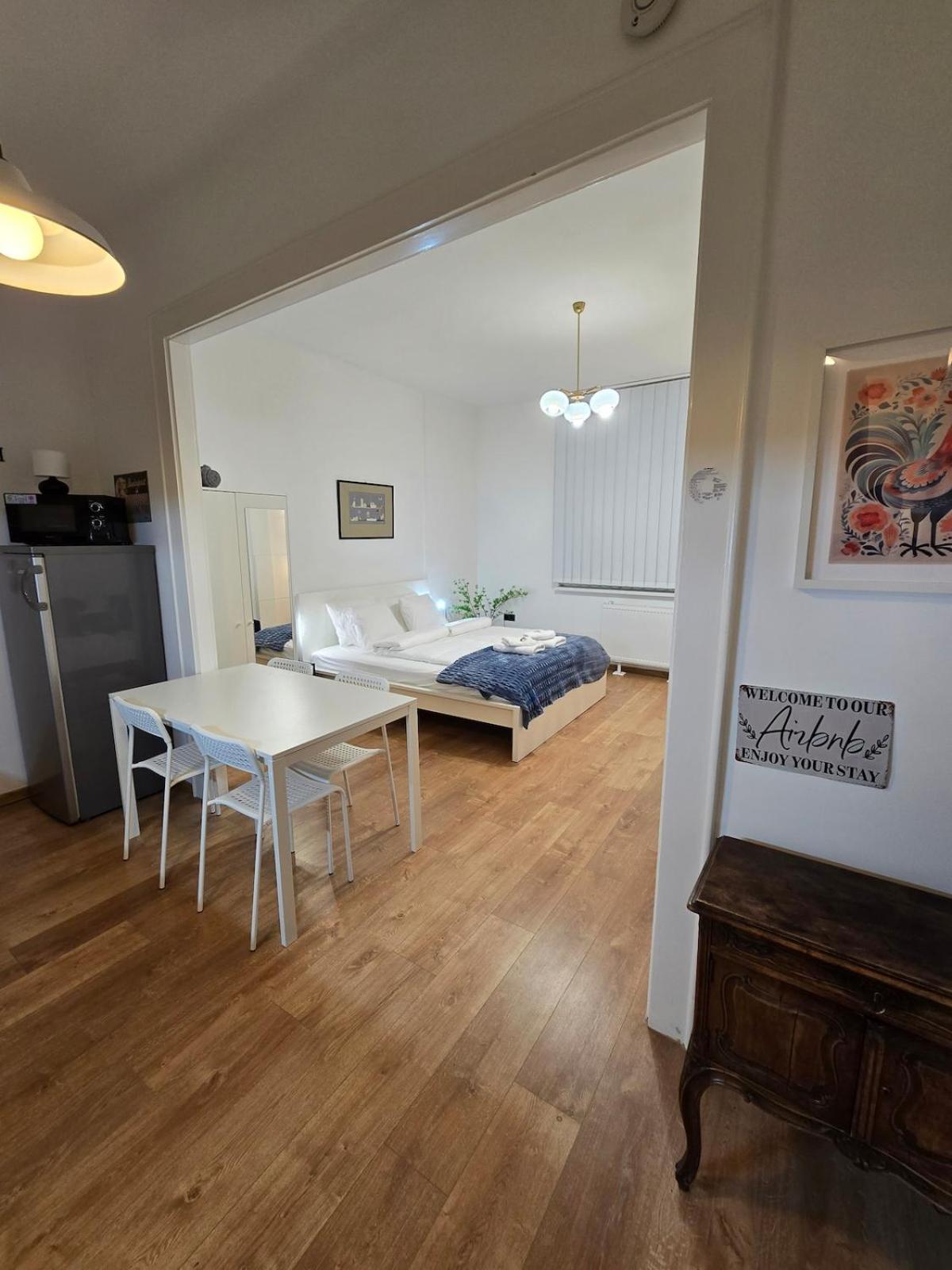 Margalit 15 - Cosy In Pannonia Street Apartment Budapest